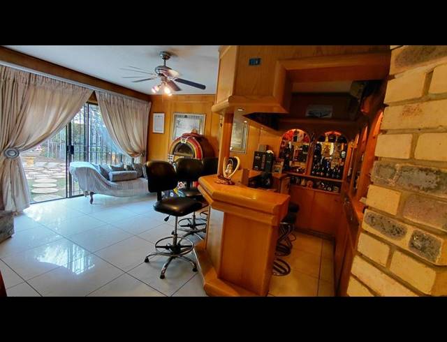 4 BEDROOM HOUSE FOR SALE IN MEYERSDAL